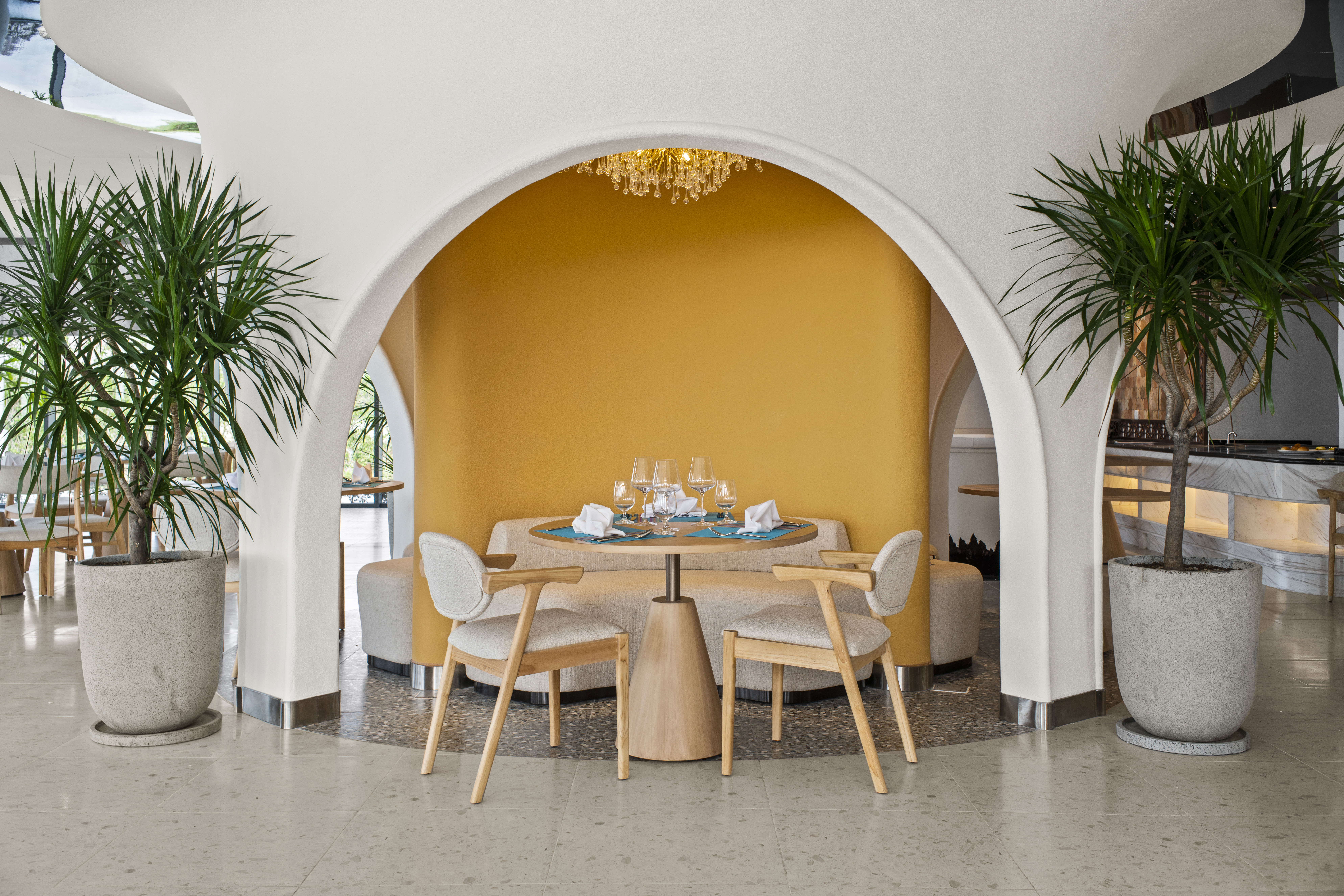 Angsana Ho tram Azura resaurant